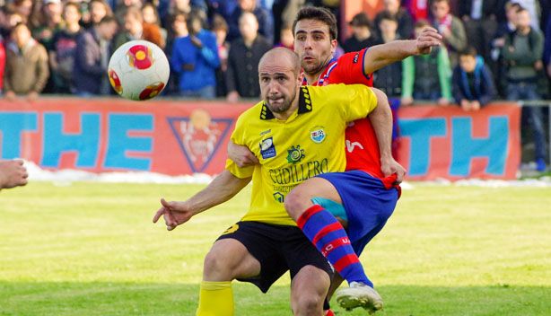 Acción durante el U.C. Ceares - C.D. Cudillero